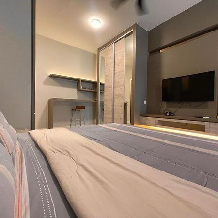 Appartamento Imperio,Res - Melaka Raya -- Relax -- Pool View Esterno foto