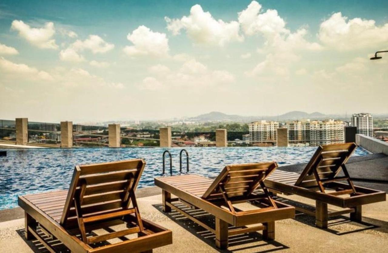 Appartamento Imperio,Res - Melaka Raya -- Relax -- Pool View Esterno foto